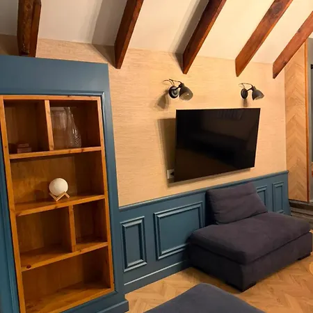 The Sunset Penthouse 100m From New Bazaar -balcony - Available Parking * Tirana