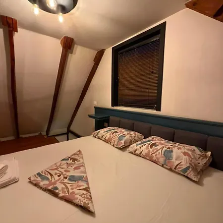 Lejlighed The Sunset Penthouse 100m From New Bazaar -balcony - Available Parking *