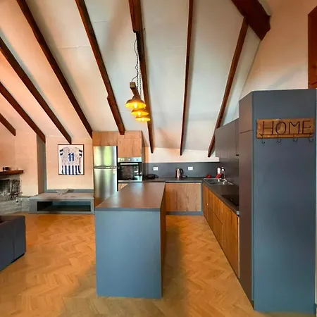 The Sunset Penthouse 100m From New Bazaar -balcony - Available Parking Tiran