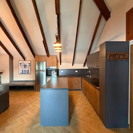 Lejlighed The Sunset Penthouse 100m From New Bazaar -balcony - Available Parking *
