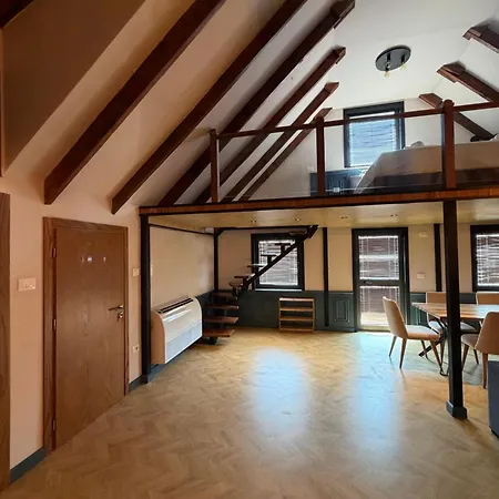 The Sunset Penthouse 100m From New Bazaar -balcony - Available Parking Lejlighed Tirana
