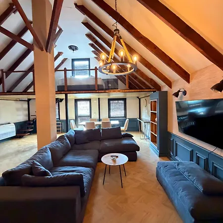 The Sunset Penthouse 100m From New Bazaar -balcony - Available Parking * Tirana